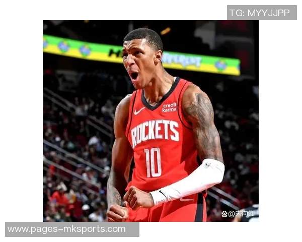 杰伦格林庆祝阿门生日分享火箭球衣合照展现兄弟情深