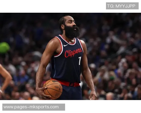 哈登右肩僵硬热身后将决定是否对阵勇士的出战情况